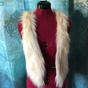 H&M Faux Fur Vest Size 4